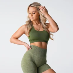 Meadow Surge Seamless Bra -NVGTN Store DSC00068 af6bdebb c742 4658 af1c 0ebb3e7abcb1