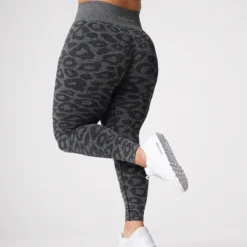 Black Speckled Leopard Seamless Leggings 8 Black Speckled Leopard Seamless Leggings -NVGTN Store DSC00152