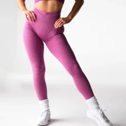 Sugarplum Lift Seamless Leggings -NVGTN Store DSC00212