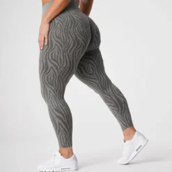 Khaki Green Zebra Seamless Leggings -NVGTN Store DSC00217 7fba77d7 b7ba 40c0 848f 76bb881f8a07