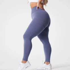 Royale Curve Seamless Leggings -NVGTN Store DSC00692