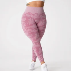 Pastel Pink Camo Seamless Leggings -NVGTN Store DSC00718