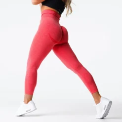 Candy Apple Curve Seamless Leggings -NVGTN Store DSC01185