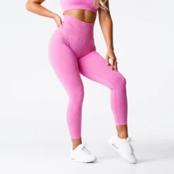 Bubble Gum Pink Curve Seamless Leggings -NVGTN Store DSC01203 9651cf5d 346c 49f4 a74e c0324a0a7e4d