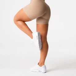 Latte Signature 2.0 Shorts -NVGTN Store DSC01375 37aad750 0fa5 488e a9b1 0af201b57598