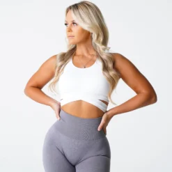 White Sculpt Seamless Bra Top -NVGTN Store DSC01557