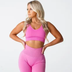 Bubble Gum Pink Elevate Seamless Bra -NVGTN Store DSC01579