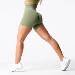 Meadow Pro Seamless Shorts -NVGTN Store DSC02429