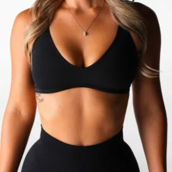 Black Edge Seamless Bra 9 Black Edge Seamless Bra -NVGTN Store DSC02635
