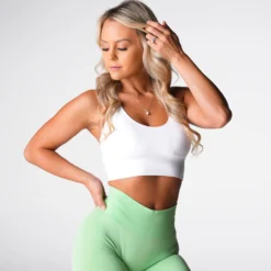 White Enchant Seamless Bra -NVGTN Store DSC02891