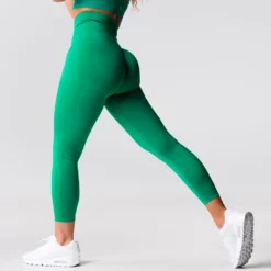 Holly Green Performance Seamless Leggings