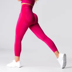 Winterberry Performance Seamless Leggings