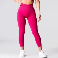 Winterberry Performance Seamless Leggings -NVGTN Store DSC02951 1425cd18 47e7 40dd 816c b2613102f32b