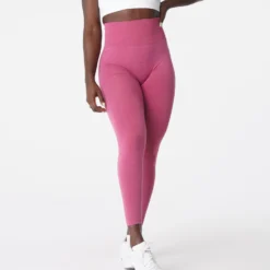 Crimson NV Seamless Leggings -NVGTN Store DSC03015
