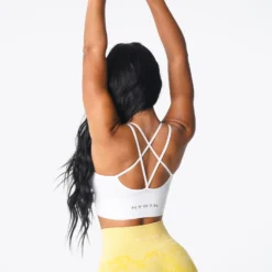 White Flourish Seamless Bra -NVGTN Store DSC03340