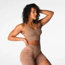 Sand Flourish Seamless Bra -NVGTN Store DSC03529 ad98dacb bc77 4644 ad29 21f278a6ee8a