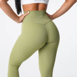 Olive Signature 2.0 Leggings -NVGTN Store DSC03556