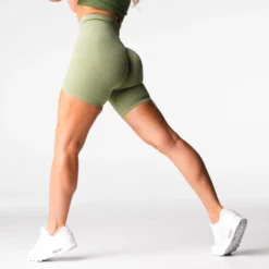 Meadow Lift Seamless Shorts -NVGTN Store DSC03600 35580f71 3d2b 4cef bc3f ffd819d84f78