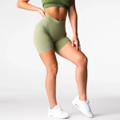 Meadow Lift Seamless Shorts -NVGTN Store DSC03601 9db551ba d371 4b32 afc2 70929eb9ddaf