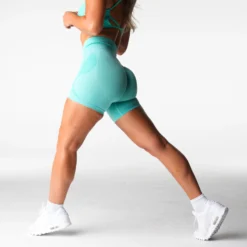 Mint Motion Seamless Shorts -NVGTN Store DSC04220