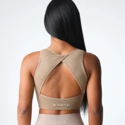 Beige Empower Seamless Bra -NVGTN Store DSC04469 e2f3c4dd 289f 48b5 af07 32fc686c1462