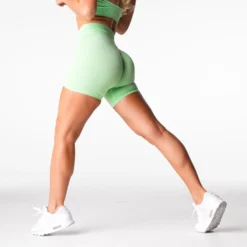 Pistachio Pro Seamless Shorts -NVGTN Store DSC04945