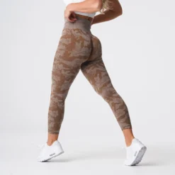 Mocha Camo Seamless Leggings -NVGTN Store DSC05934
