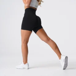 Black Solid Seamless Shorts -NVGTN Store DSC06002