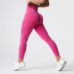 Fuchsia Curve Seamless Leggings -NVGTN Store DSC06037