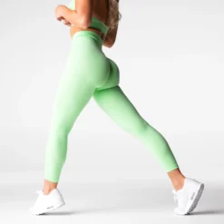 Pistachio Lift Seamless Leggings -NVGTN Store DSC06924