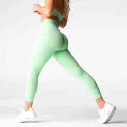 Pistachio Figure Seamless Leggings 8 Pistachio Figure Seamless Leggings -NVGTN Store DSC06932