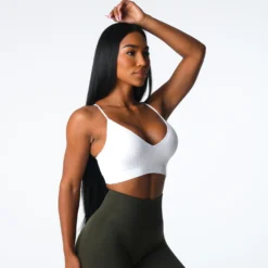 White Glimpse Ribbed Seamless Bra -NVGTN Store DSC06955