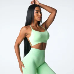 Pistachio Invincible Seamless Bra -NVGTN Store DSC07074