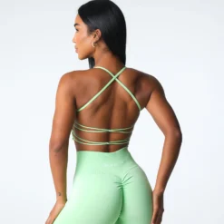 Pistachio Invincible Seamless Bra -NVGTN Store DSC07076