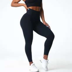 Black Shape Seamless Leggings 9 Black Shape Seamless Leggings -NVGTN Store DSC07305