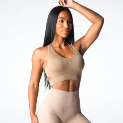 Beige Rise Seamless Bra -NVGTN Store DSC07842 d3d0870e b9b2 47cc 82c4 3a6c53620dba