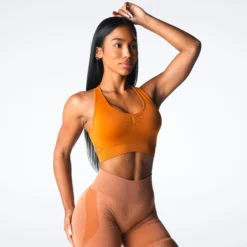 Terracotta Rise Seamless Bra -NVGTN Store DSC07883 e37c8128 0f60 453c a860 f87318df68b2