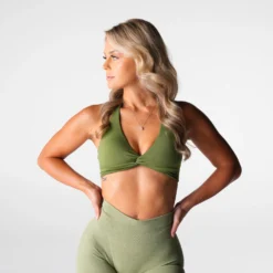 Meadow Stunner Seamless Halter Bra -NVGTN Store DSC08743