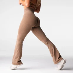 Mocha Iconic Seamless Flare Leggings -NVGTN Store DSC08995