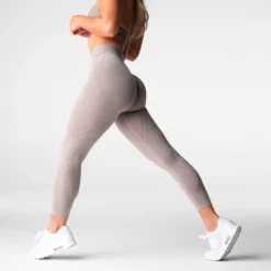 Taupe Geo Seamless Leggings -NVGTN Store DSC09108