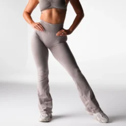 Taupe Tall Iconic Seamless Flare Leggings -NVGTN Store DSC09419 0c98f9e5 d0e9 43b5 b68f 0930c9557148