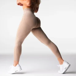 Beige Geo Seamless Leggings -NVGTN Store DSC09422