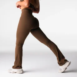 Elm Effortless Flare Leggings