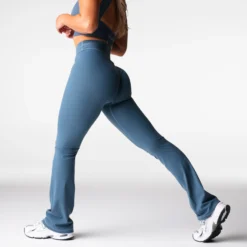 River Effortless Flare Leggings